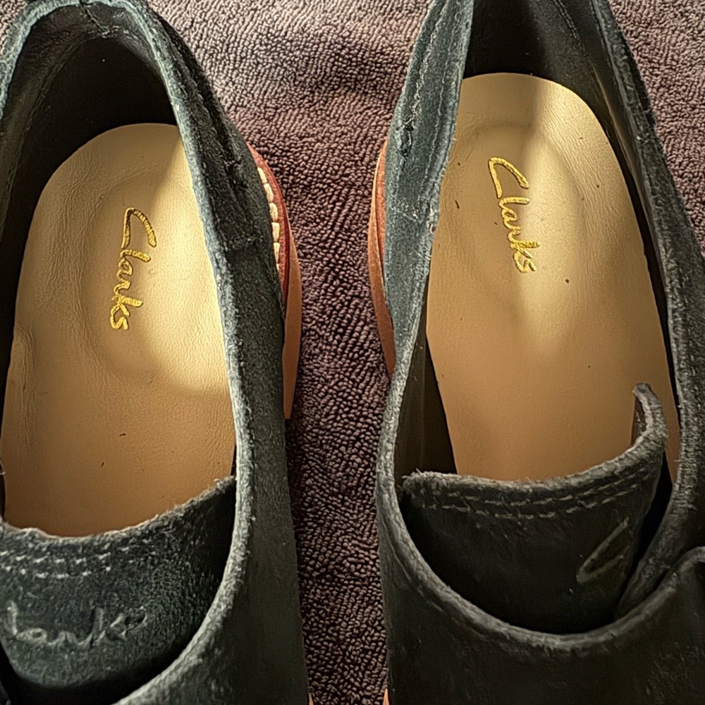 Clark Women’s Black Suede Shoes, with Chunky Rubber Sole and Buckle. Size‎ 6 1/2 - Picture 5 of 16